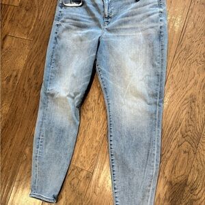 American Eagle Light Blue Cropped Jeans Women’s 18P AE Forever Soft